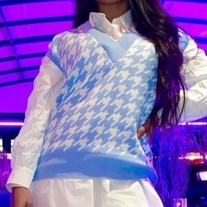 Houndstooth blue and white vest sleeveless vest size M